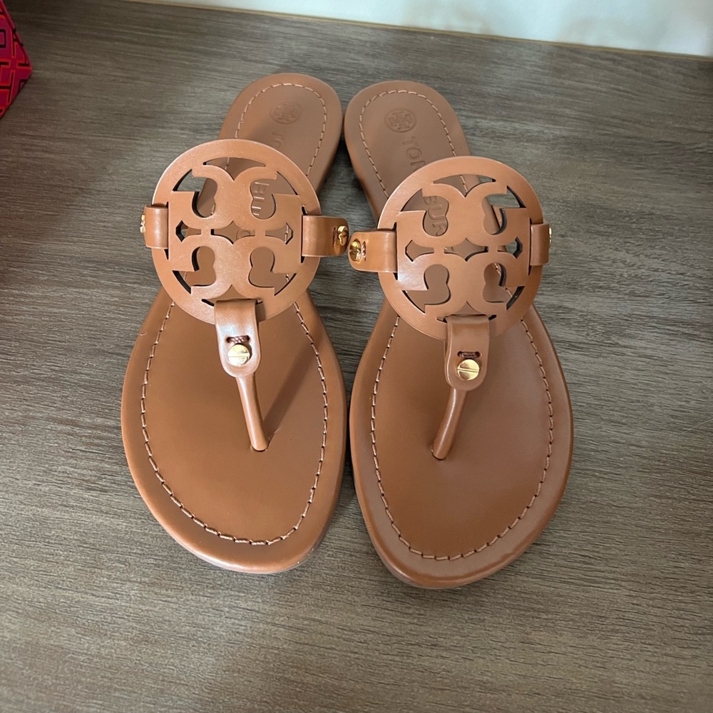 Tory Burch sandals Brand new womens size 6